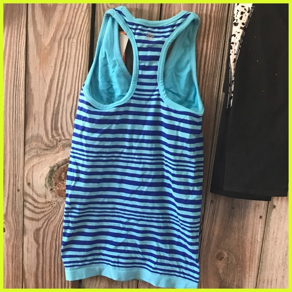 π One Day Athleta ODOR FREE Racer Back Tank XS π - Picture 7 of 8